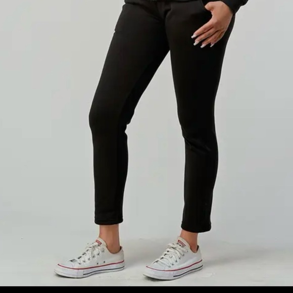 Dani Black Zipper Hoodie & Cropped Jogger Pant Set - Picture 3 of 4